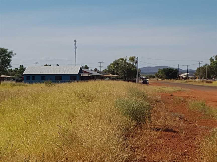 Warlukurlangu Artists Aboriginal Corporation, Yuendumu, NT