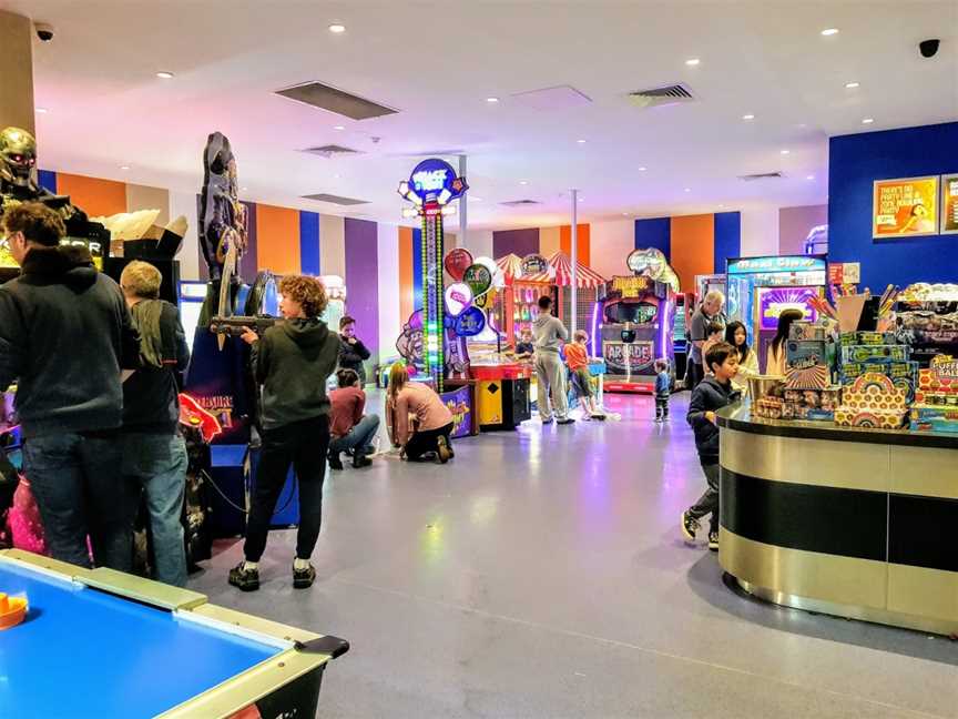 Zone Bowling Cross Road - Ten Pin Bowling, Laser Tag, Arcade Games, Westbourne Park, sa