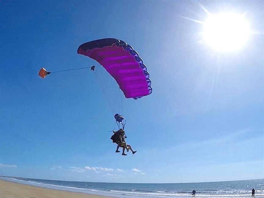 Airlie Beach Skydivers, Airlie Beach, QLD