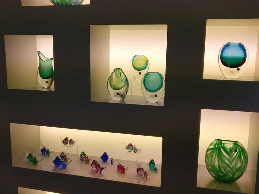 Höglund Art Glass Studio & Gallery, Appleby, New Zealand