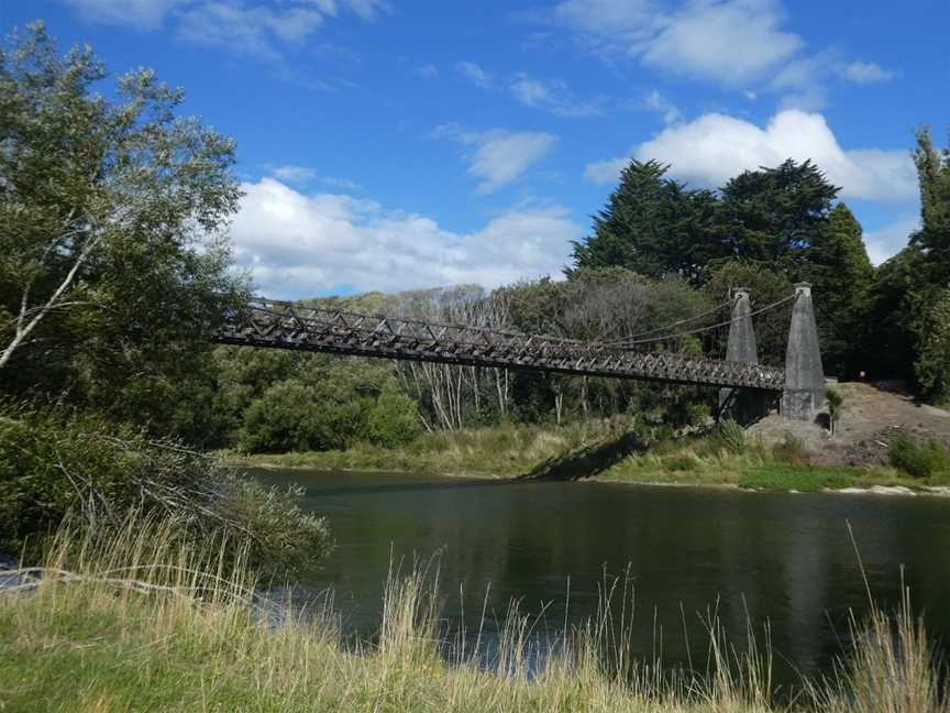 Clifden Suspension Bridge, Fiordland, New Zealand