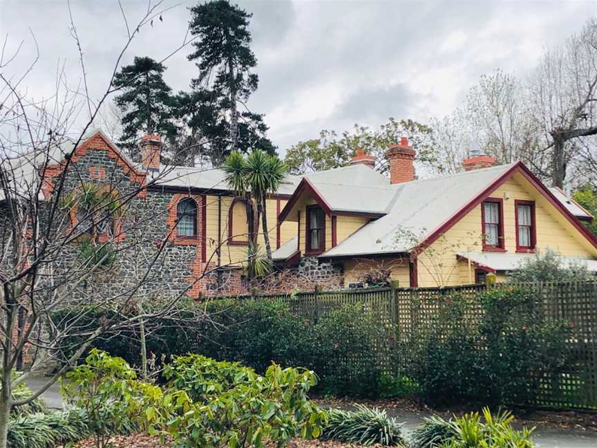 Isel House, Stoke, New Zealand