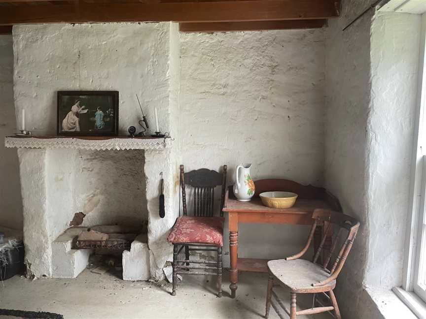 Sod Cottage, Lovells Flat, New Zealand