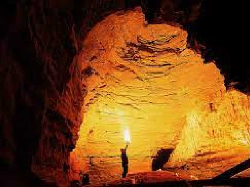 Footwhistle Glowworm Cave, Ohakea, New Zealand