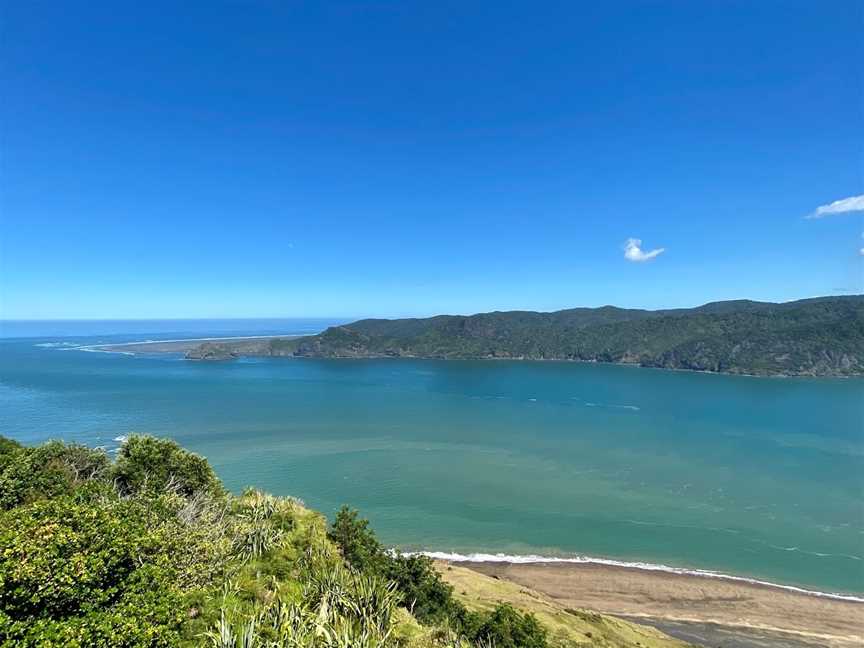 Manukau Heads Maori Carvings, Manukau Heads, New Zealand