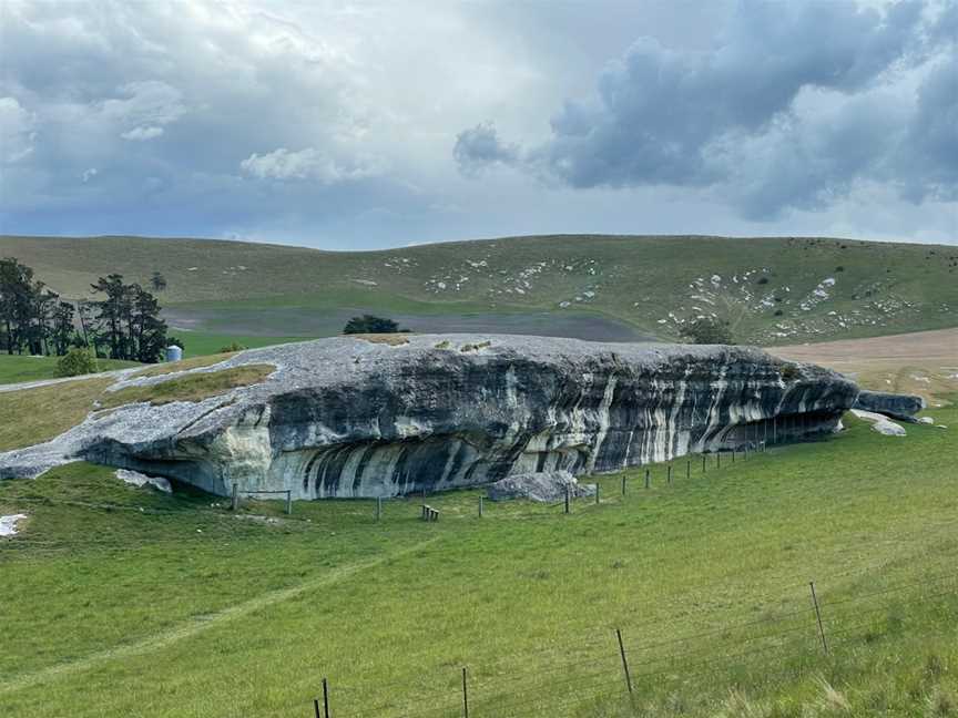 Weka Pass Historic Reserve- Maori Rock Art & walkway, Waikari, New Zealand