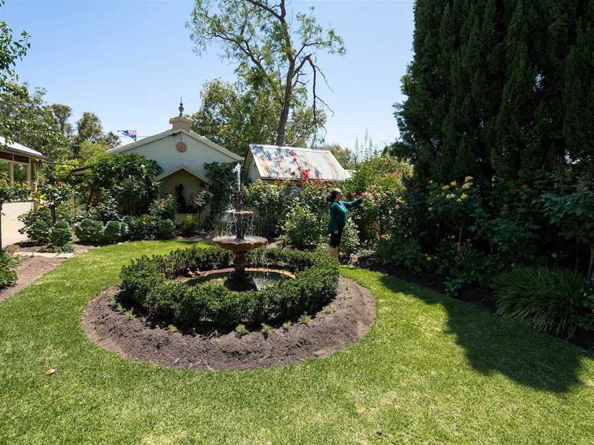 Flora Bank - Historic Home and Gardens, Jerilderie, NSW