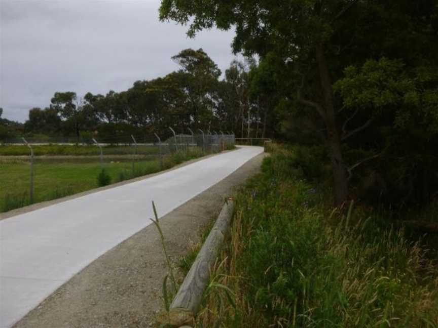 Peninsula Link Trail - Frankston to Moorooduc Train Station, Seaford, VIC