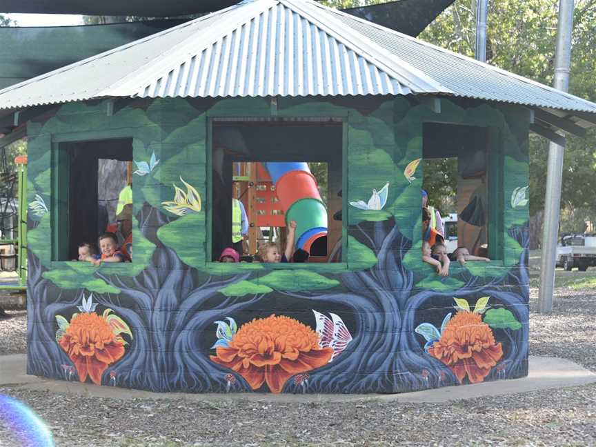 Enchanted Hut and Garden, Howlong, NSW