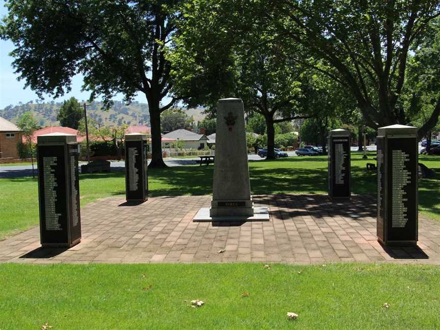 Tallangatta Triangles Park, Tallangatta, VIC