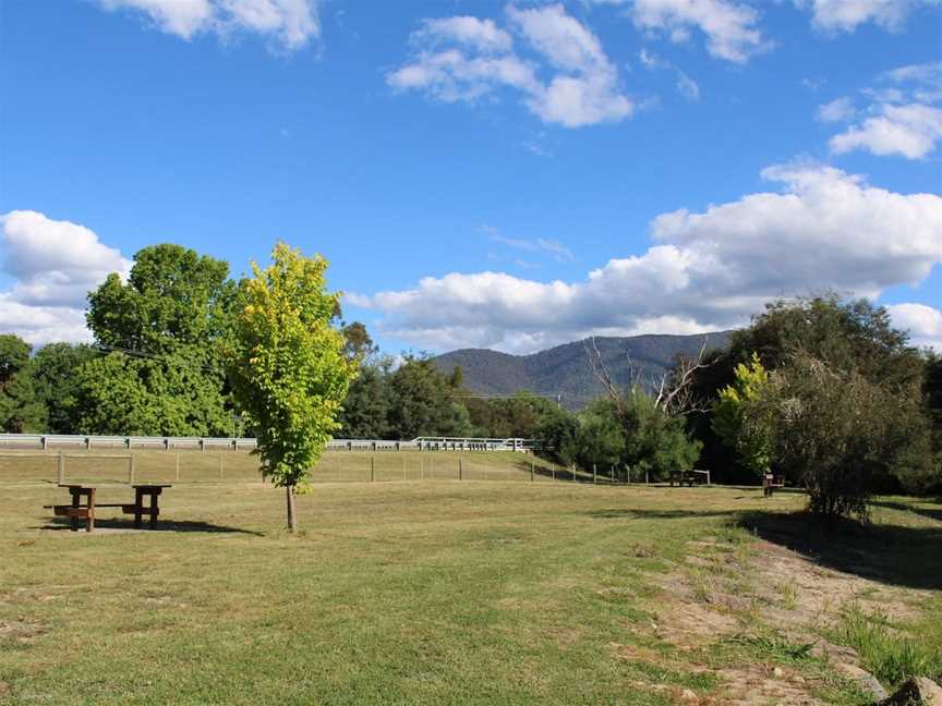 Tumbling Waters Reserve, Thornton, VIC