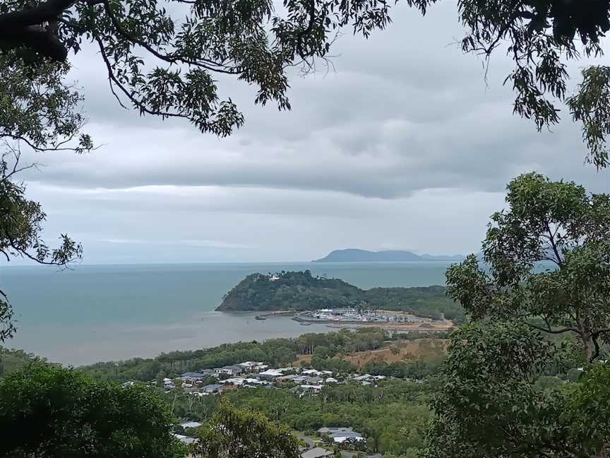 Earl Hill, Trinity Beach, QLD