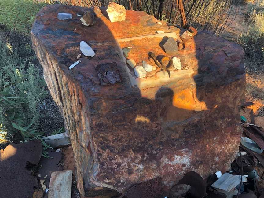 Dundas Rocks and Lone Grave, Norseman, WA