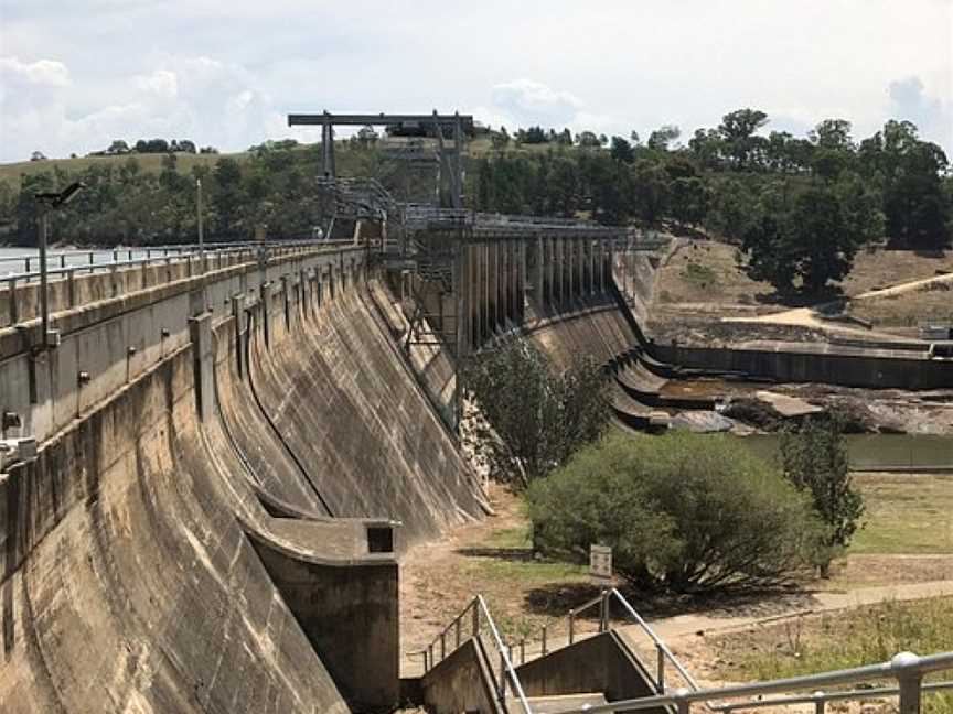 Lake Glenmaggie Weir Wall, Glenmaggie, VIC