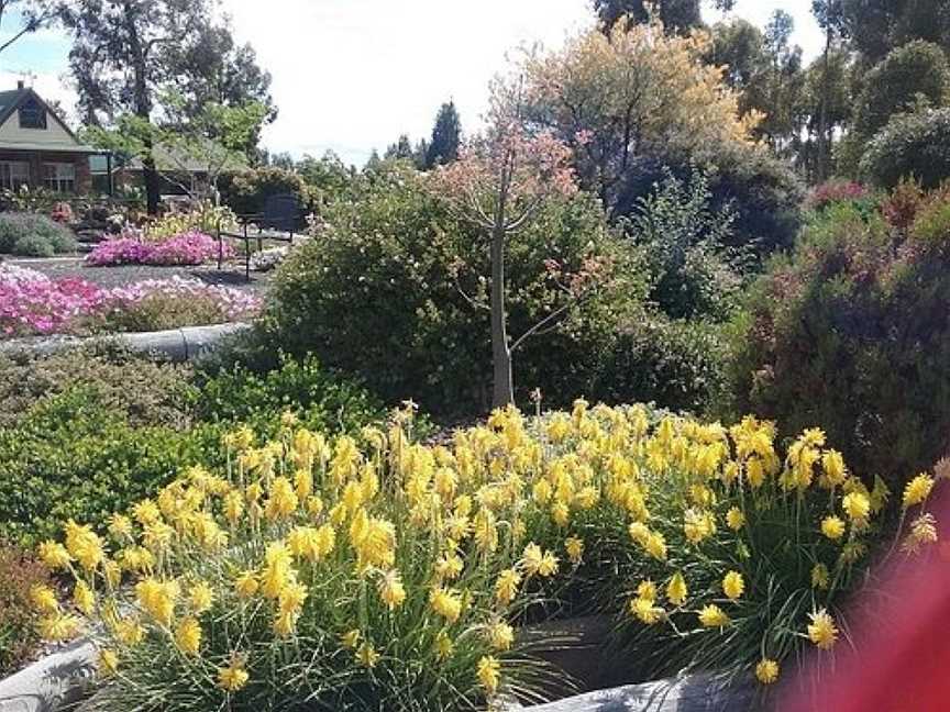 Yarrabee Native Garden, Lara, VIC