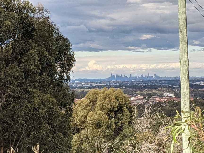 Moonrise Lookout, Horsley Park, NSW