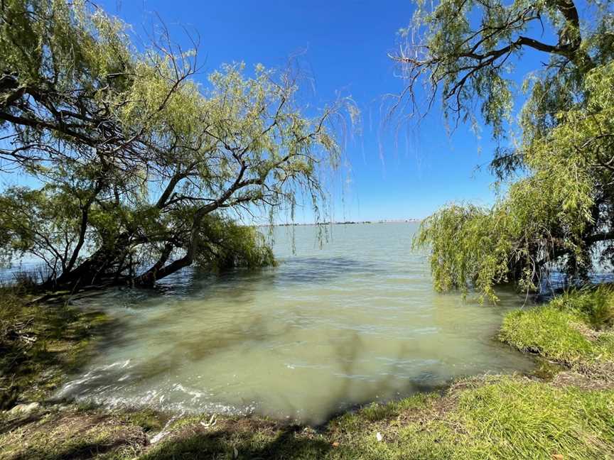 Kangaroo Lake, Lake Charm, VIC