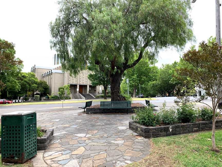 Pleasance Gardens, North Melbourne, VIC