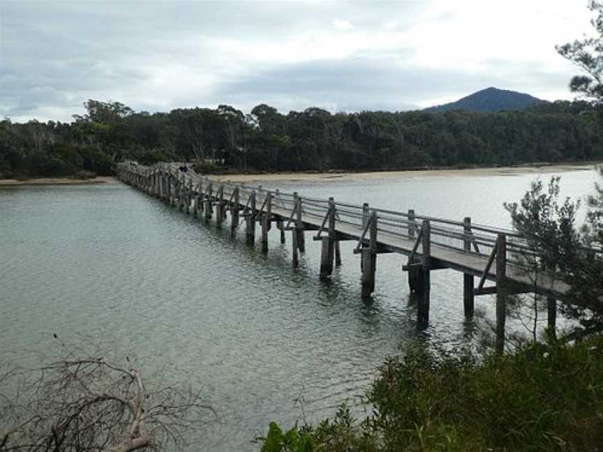 Deep Creek Footbridge & South Valla Beach, Valla Beach, NSW