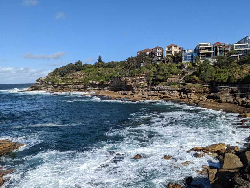 Bondi to Bronte Coastal Walk, Tourist attractions in Bondi Beach