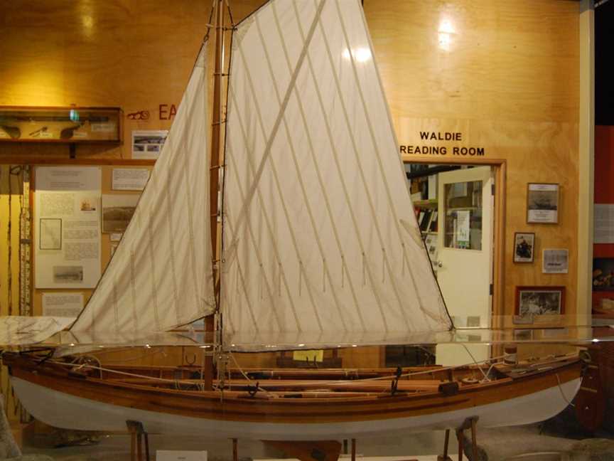 Channel Museum model whaleboat