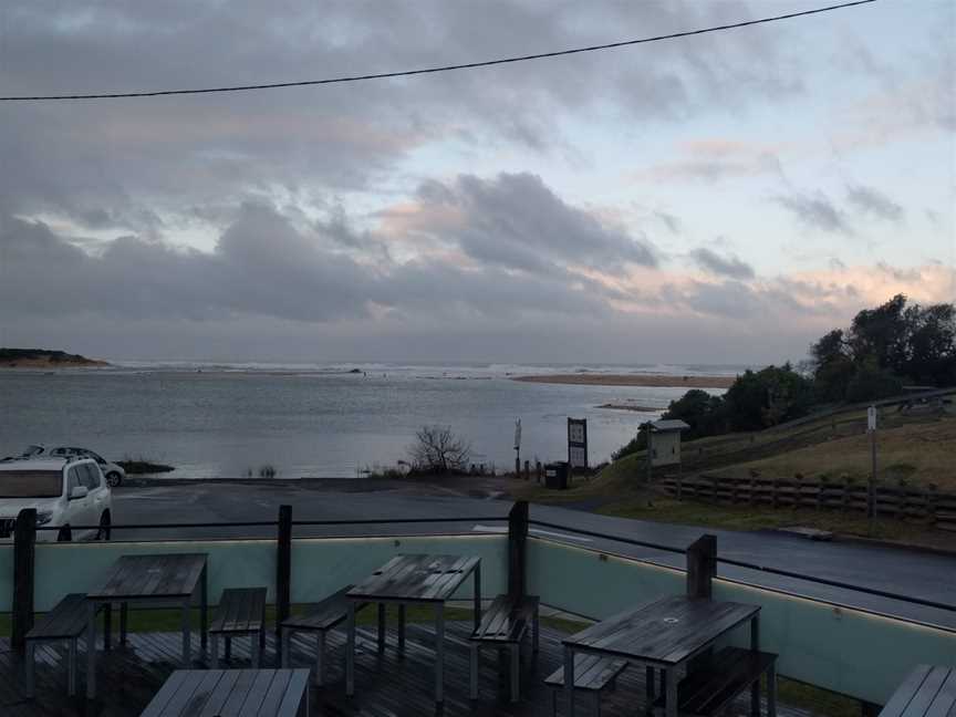 Lake Tyers Beach Tavern, Lake Tyers Beach, VIC