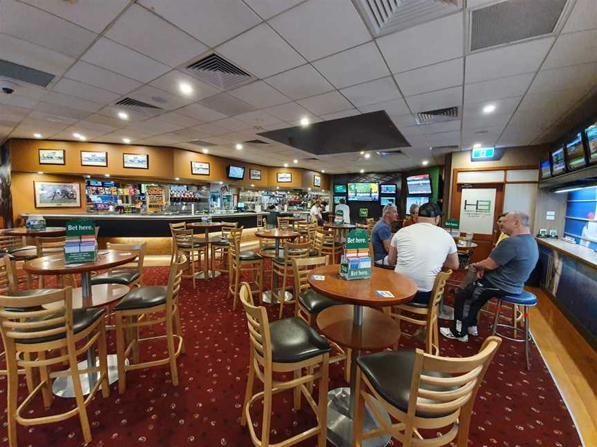 Elanora Hotel, East Gosford, NSW