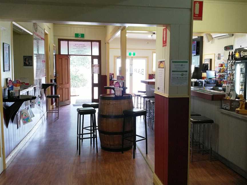 The Club Hotel, Clifton, QLD