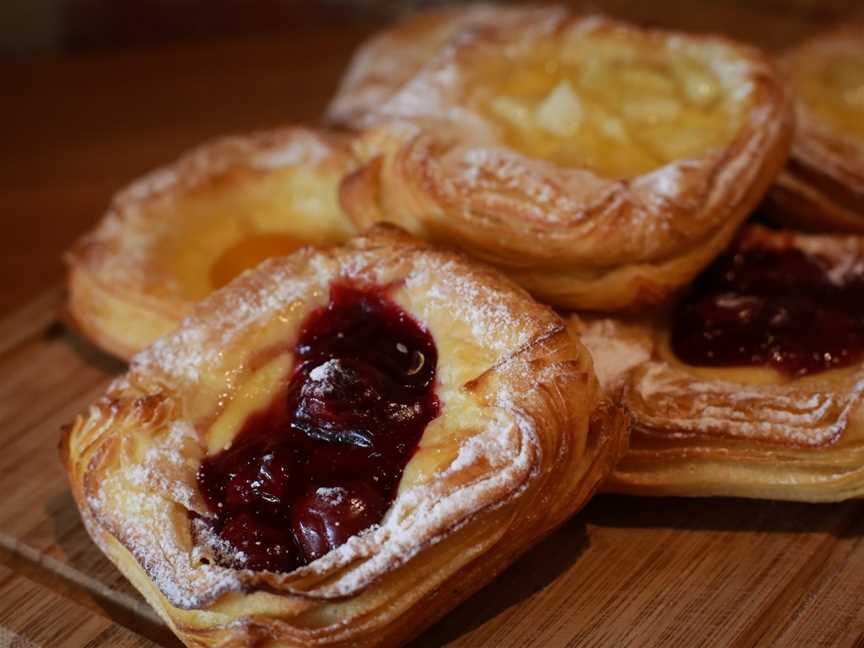 Henry's Bakery Cafe - The Good Choice, Lismore, NSW