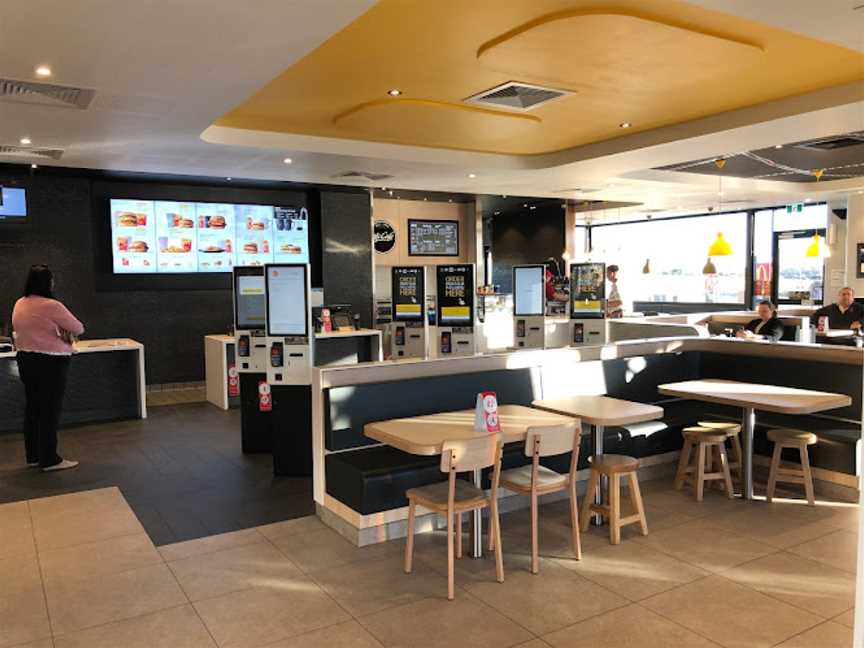 McDonald's, Plainland, QLD