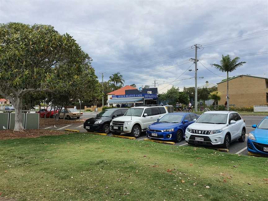 Doug's Seafood Cafe, Sandgate, QLD