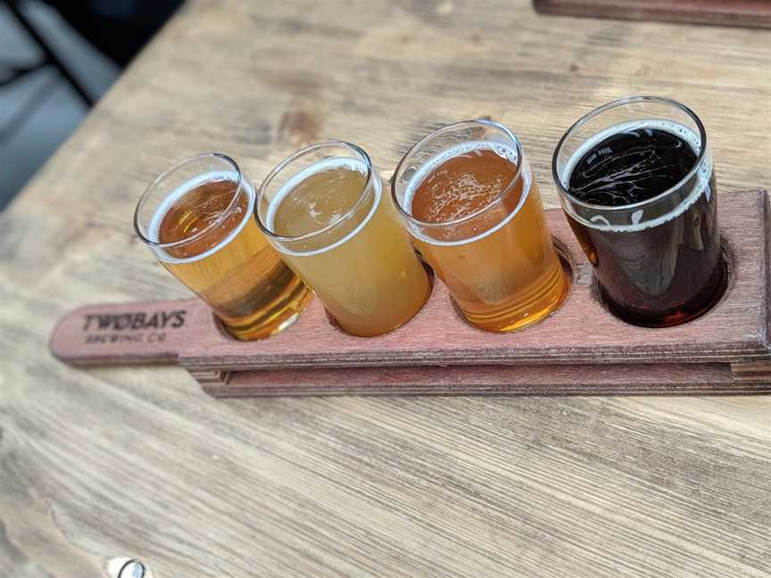 TWØBAYS Brewing Co - Brewery Mornington Peninsula, Dromana, VIC