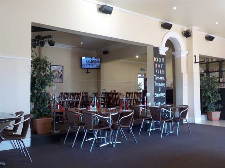 Riverside Hotel, Tailem Bend, SA