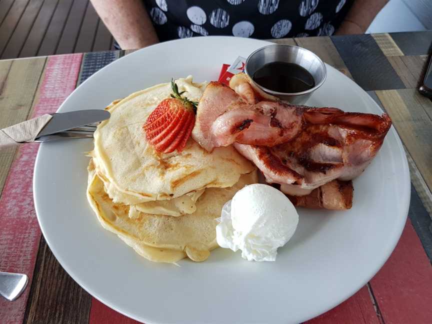 Back Creek café and restaurant, South West Rocks, NSW