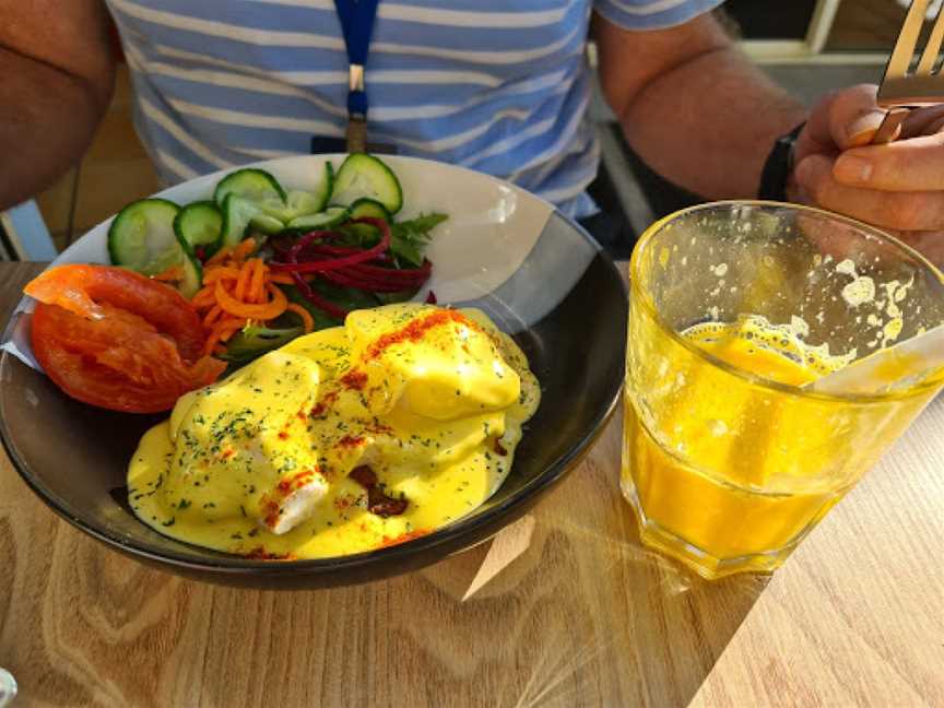 Beachside Cafe and Bar ( fine- dine in), Mooloolaba, QLD