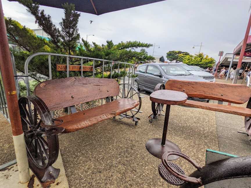 Nat's Rustic Beach Feed, Cowes, VIC