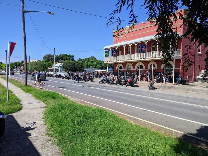 Tattersalls Hotel Greta, Greta, NSW