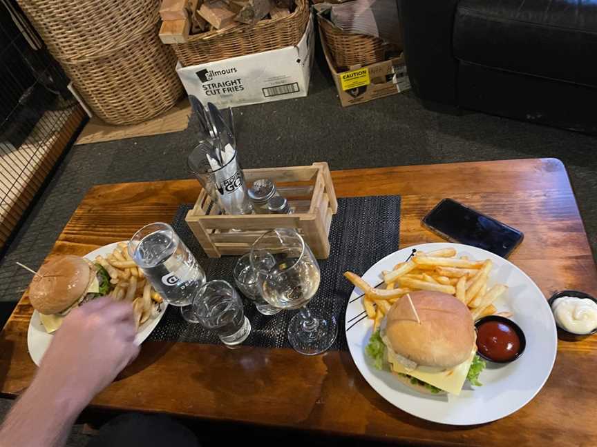 De Hot Bar & Grill, Dairy Flat, New Zealand