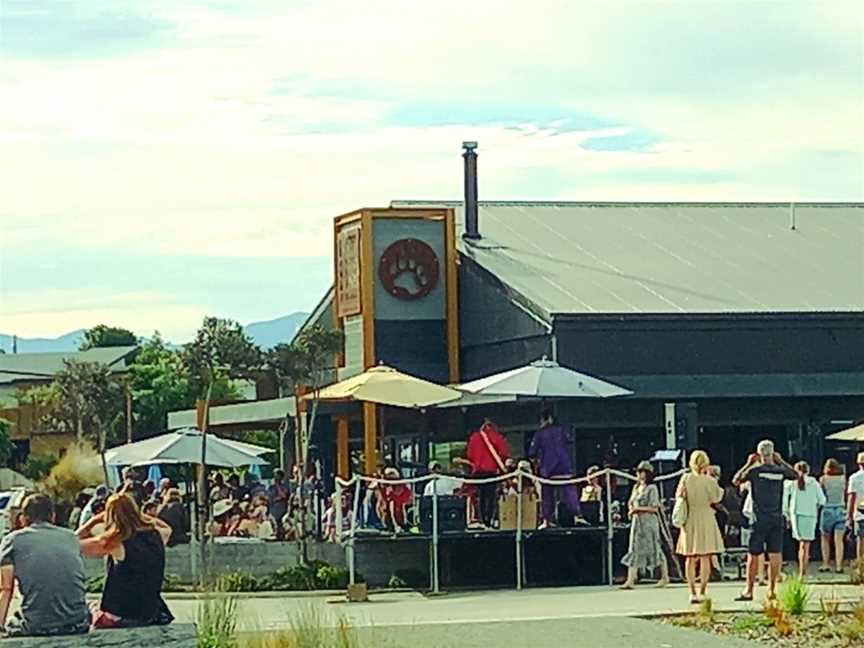 Golden Bear Brewing Company, Mapua, New Zealand