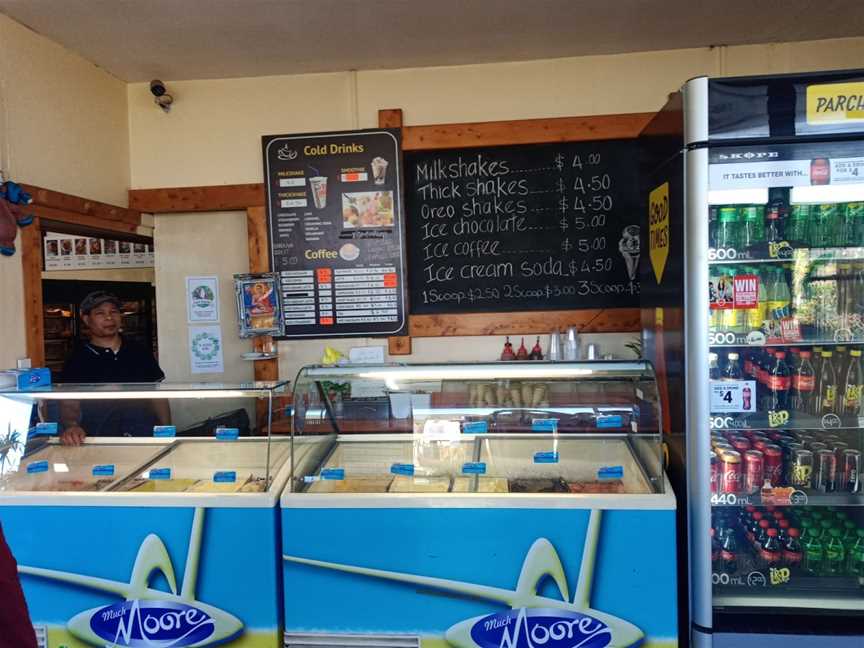 Jokers Ice Cream Parlour & Diner, Paeroa, New Zealand