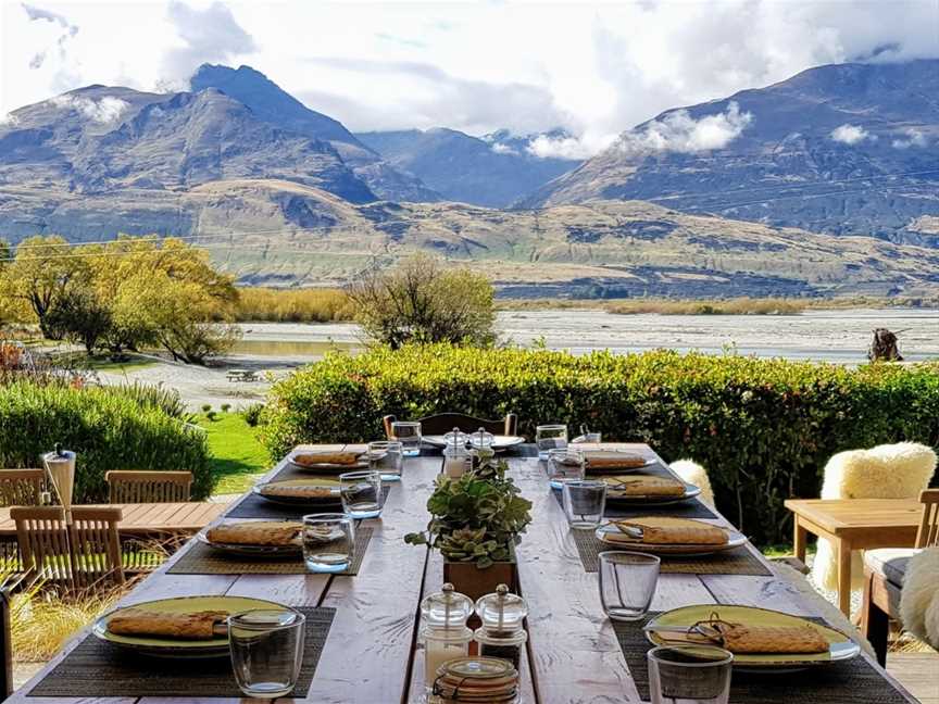 Kinloch Wilderness Retreat Restaurant, Food & drink in Queenstown Suburb