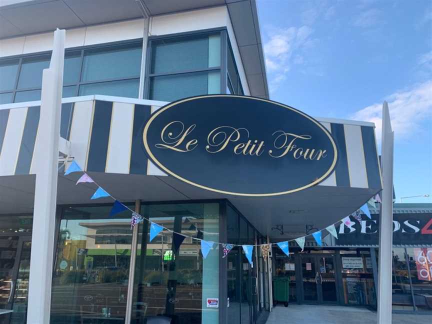 Le Petit Four, Tauranga, New Zealand