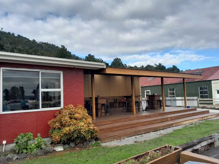 On the Spot Pukeko Store And Cafe, Harihari, New Zealand