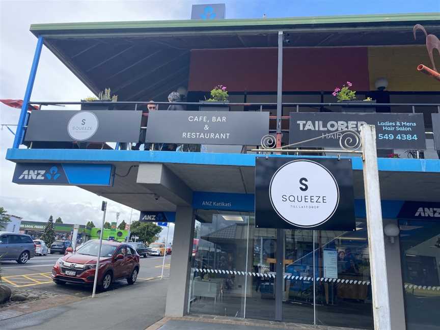 Squeeze cafe bar& restaurant, Katikati, New Zealand