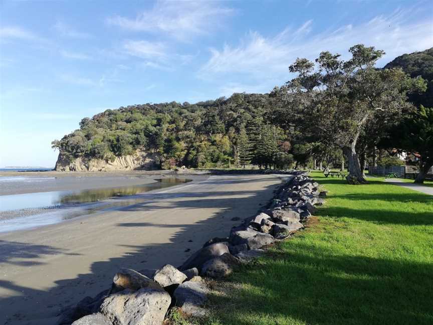 Sugarloaf Beach Bar, Waiwera, New Zealand