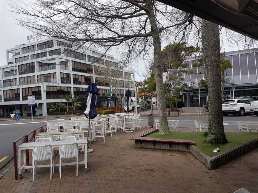 Takapuna Bar, Auckland, New Zealand