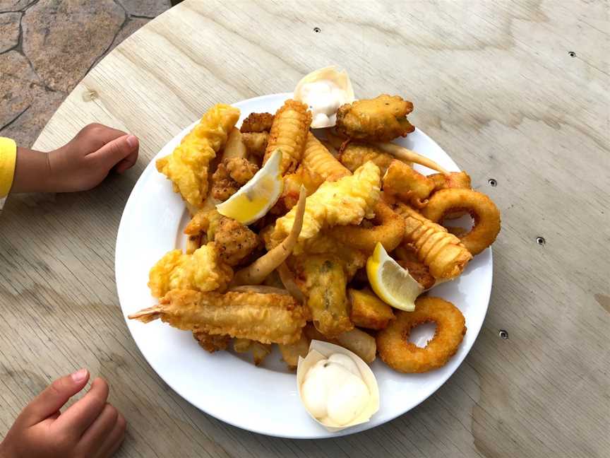 The Point Cafe, Bar, and Shop, Kaka Point, New Zealand