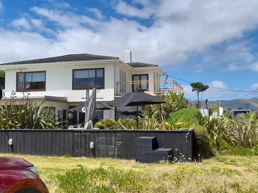 TukTuk Waimea Restaurant, Waikanae Beach, New Zealand