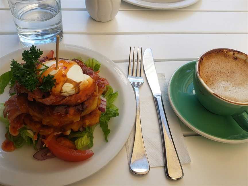 Walnut Cottage Cafe, Orewa, New Zealand