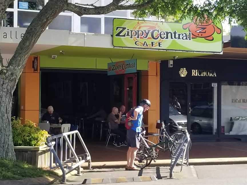 Zippy Central Bar & Cafe., Rotorua, New Zealand